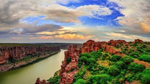 कॅन्यन (Canyon or Canon)