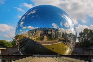पार्क दे ला व्हिले, पॅरिस, फ्रान्स. (Parc de la Villette, Paris, France)