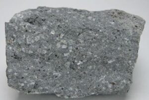 अँडेसाइट (Andesite)