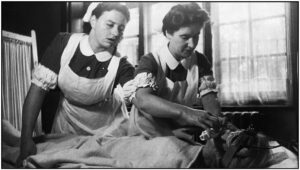 Read more about the article विद्युताघात उपचार पद्धती व परिचर्या (Electroconvulsive Therapy and Nursing)