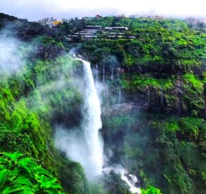 लिंगमळा  धबधबा (Lingmala Waterfall)