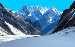हारमोश शिखर (Haramosh Peak)