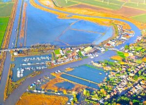 ब्रॉड्झ पाणथळ प्रदेश (Broads Waterlogged Region)